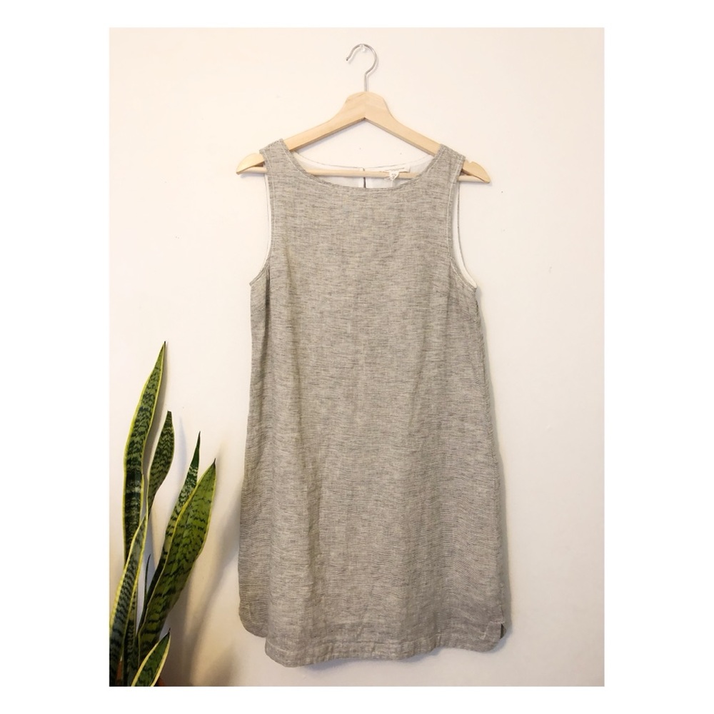 BeachLunchLounge Alina Shadow Linen Shift Dress